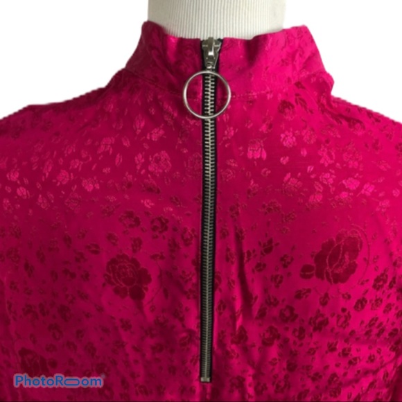 TopShop mock neck Asian inspired bell sleeve top 2 - Picture 4 of 8